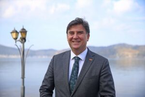 Alim Karaca Kimdir?